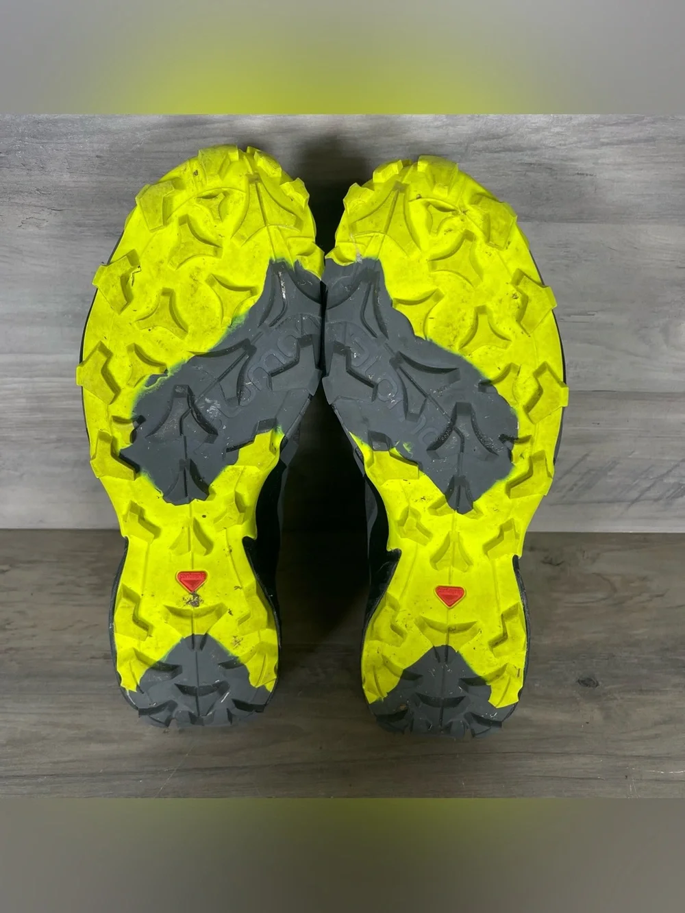 Salomon Cross Hike Tracker Mens 10 Goretex Boots Mid GTX2 Lime Gray Gorpcore
